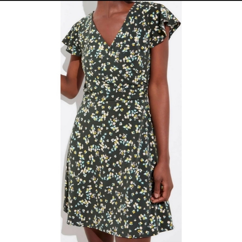 NWOT LOFT Plus Size-12 P Wildflower Flutter Wrap Dress.